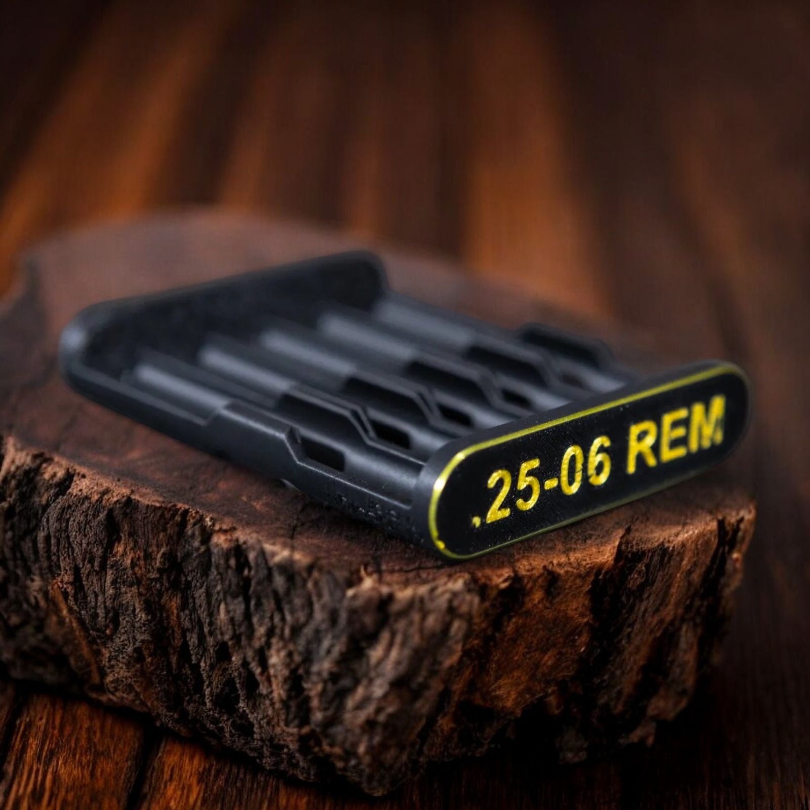 3D-Druck aus dem Westerwald Patronenclip für 5 Patronen im Kaliber .25-06 Remington aus robustem schwarzem PLA+ Kunststoff