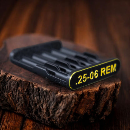 3D-Druck aus dem Westerwald Patronenclip für 5 Patronen im Kaliber .25-06 Remington aus robustem schwarzem PLA+ Kunststoff